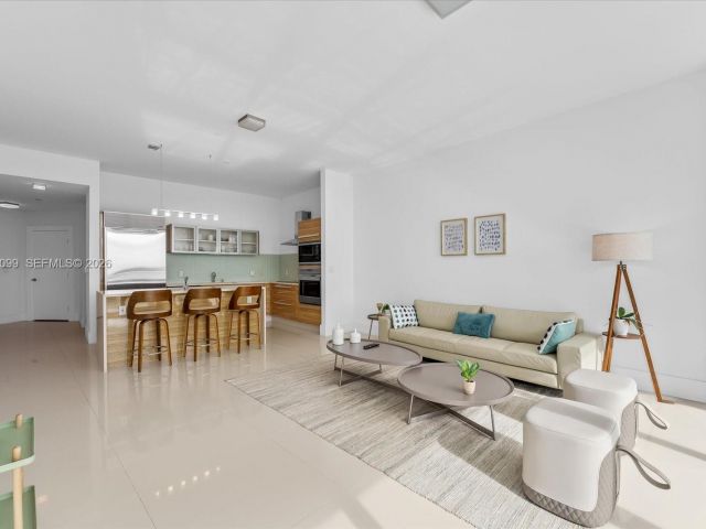 Apartment for rent  Unit #605 - photo 7494853