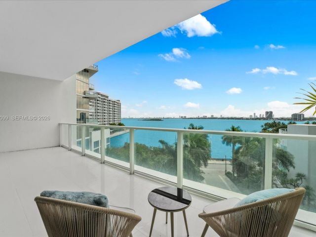 Apartment for rent  Unit #605 - photo 7494863