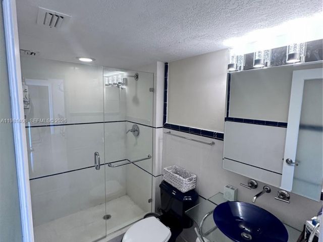 Apartment for rent  Unit #506 - photo 7502327