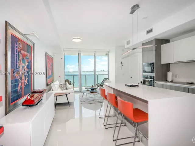 1-bedroom condo for sale in Miami - 2900 NE 7th Ave 404 - MondialRealty