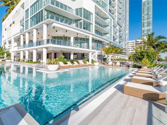 Apartment for sale  Unit #404 - photo 7491303