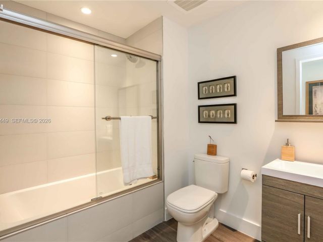 Apartment for sale  Unit #404 - photo 7491312