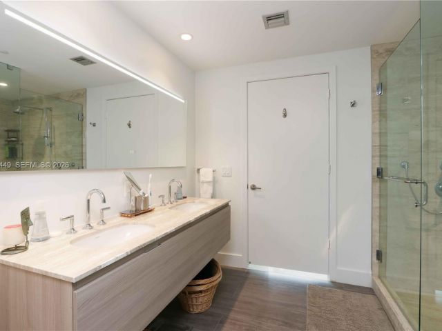 Apartment for sale  Unit #404 - photo 7491316