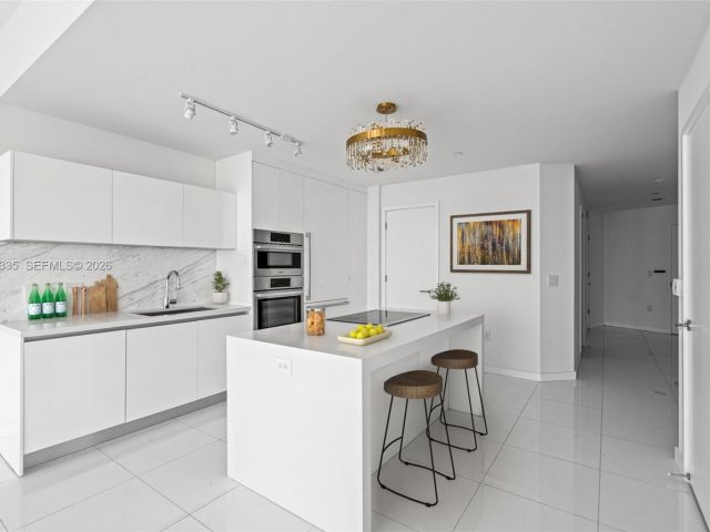 Apartment for sale  Unit #2200 - photo 7487977