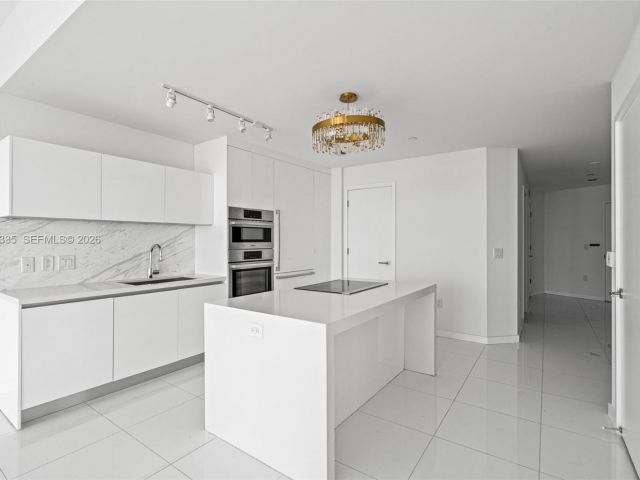 Apartment for sale  Unit #2200 - photo 7487978