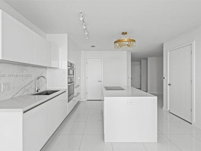 Apartment for sale  Unit #2200 - photo 7487979