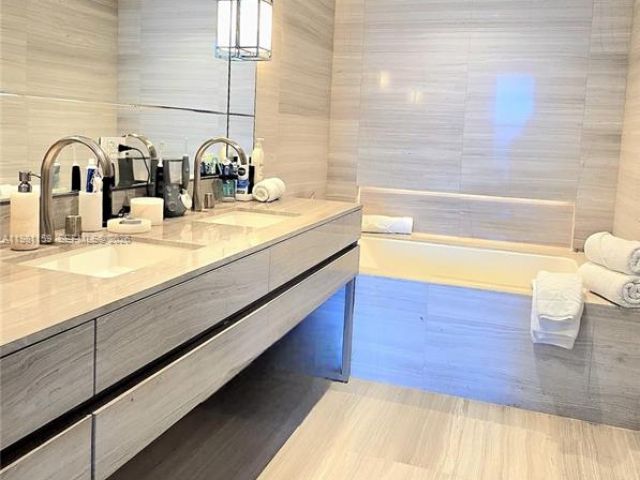 Apartment for sale  Unit #2504 - photo 7495645