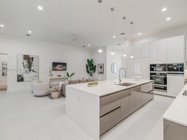 Home for sale at 11412 NE 8th Ave - photo 7484082