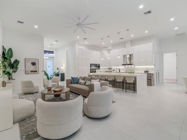 Home for sale at 11412 NE 8th Ave - photo 7484084