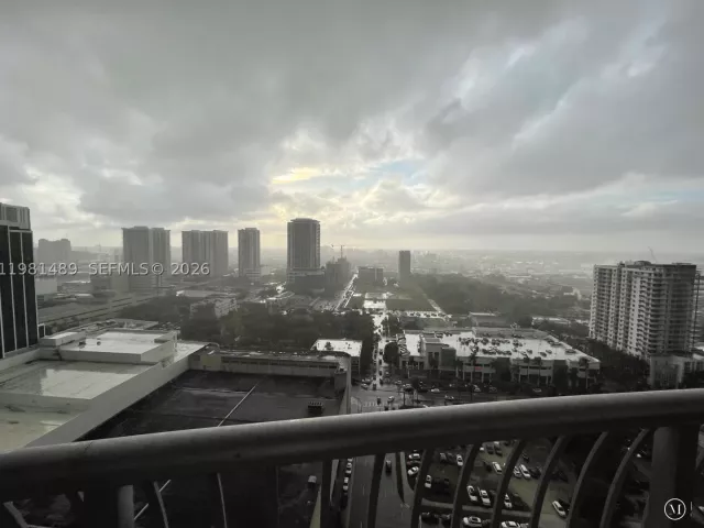 2-bedroom condo for sale in Miami - 1750 N Bayshore Dr 2814 - MondialRealty