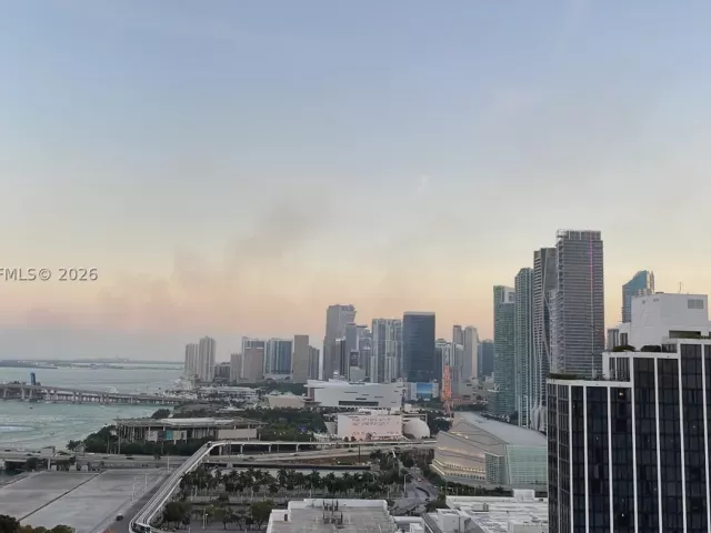 2-bedroom condo for sale in Miami - 1750 N Bayshore Dr 2814 - MondialRealty
