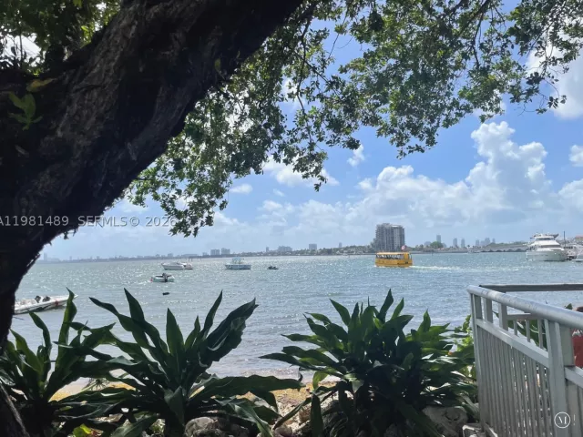 2-bedroom condo for sale in Miami - 1750 N Bayshore Dr 2814 - MondialRealty