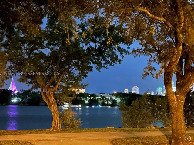 2-bedroom condo for sale in Miami - 1750 N Bayshore Dr 2814 - MondialRealty