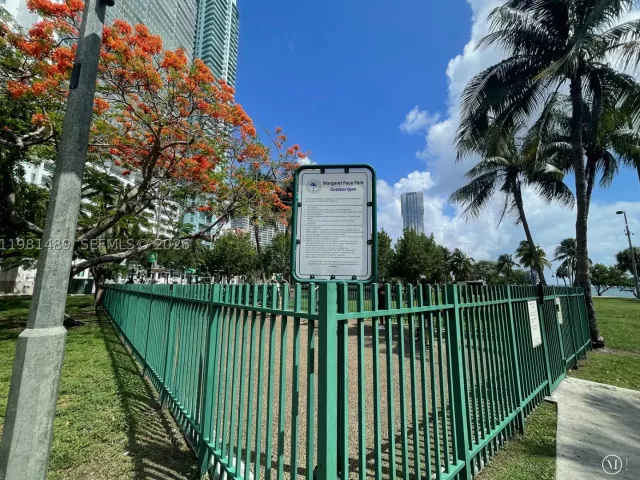 2-bedroom condo for sale in Miami - 1750 N Bayshore Dr 2814 - MondialRealty
