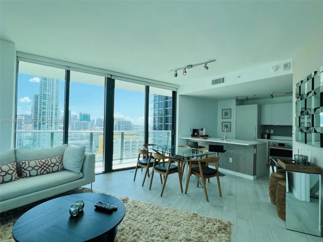 Apartment for rent  Unit #1606 - photo 7518949