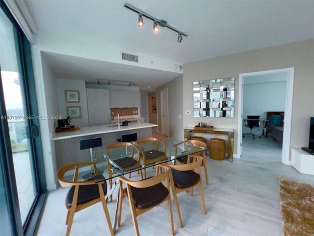 Apartment for rent  Unit #1606 - photo 7518951