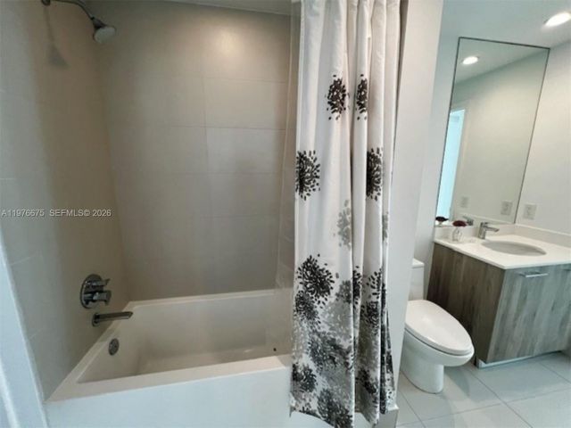 Apartment for rent  Unit #1606 - photo 7518963