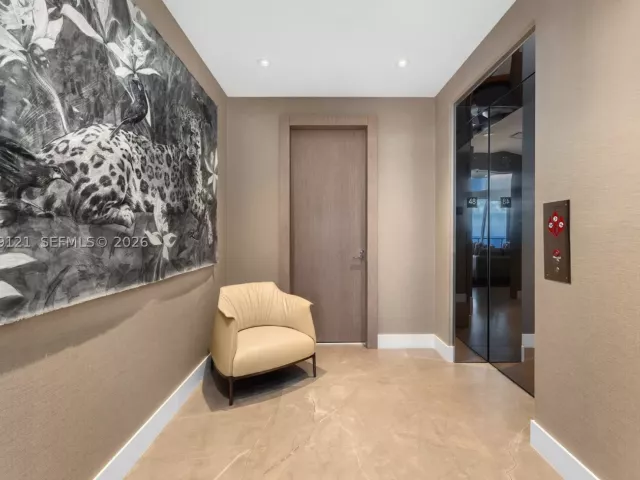 3-bedroom condo for rent in Sunny Isles Beach - 15701 Collins Ave 4802 - MondialRealty