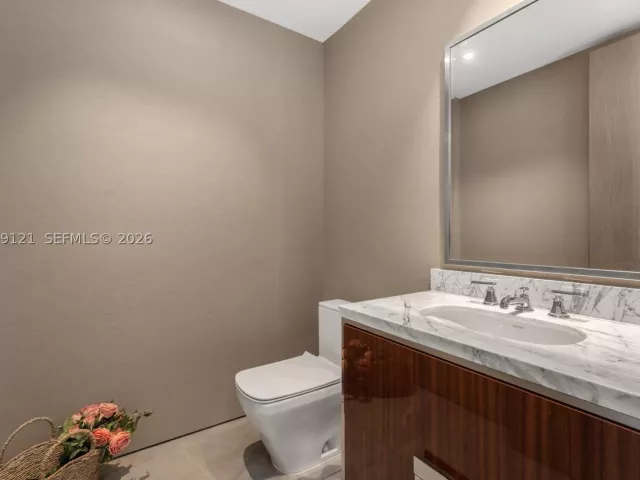 3-bedroom condo for rent in Sunny Isles Beach - 15701 Collins Ave 4802 - MondialRealty