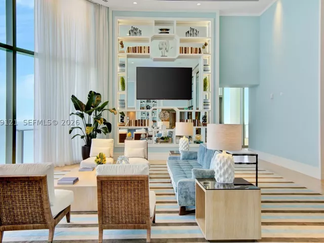 3-bedroom condo for rent in Sunny Isles Beach - 15701 Collins Ave 4802 - MondialRealty