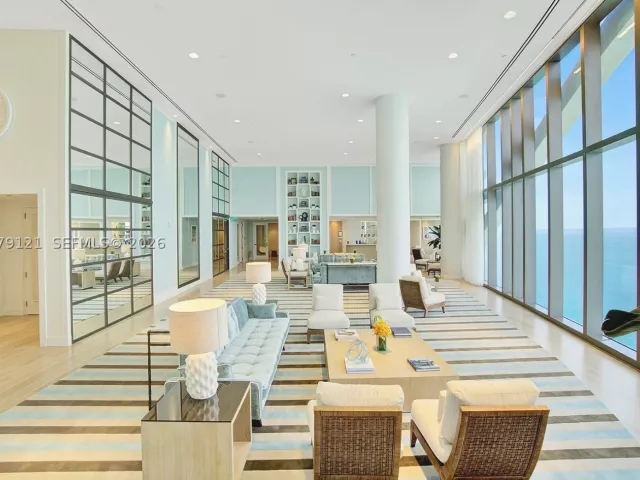 3-bedroom condo for rent in Sunny Isles Beach - 15701 Collins Ave 4802 - MondialRealty