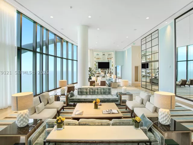 3-bedroom condo for rent in Sunny Isles Beach - 15701 Collins Ave 4802 - MondialRealty