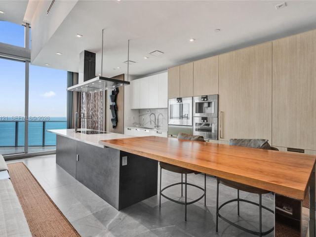 Apartment for rent  Unit #4802 - photo 7494565