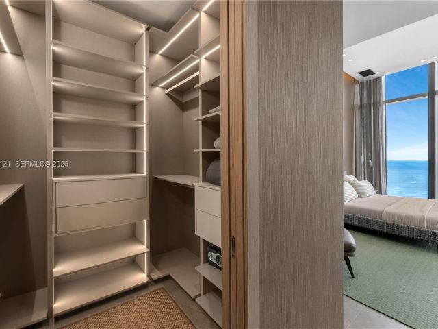 Apartment for rent  Unit #4802 - photo 7494574