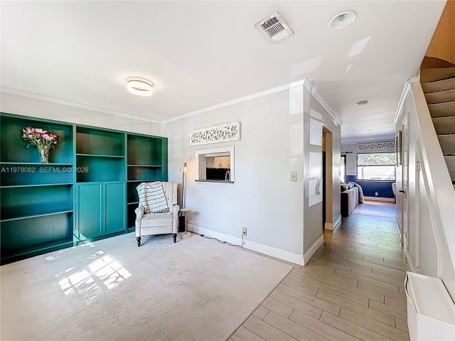 Home for rent at 2128 NE 9th Ave - photo 7451449