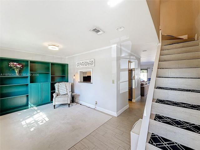 Home for rent at 2128 NE 9th Ave - photo 7451461