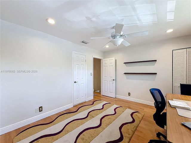 Home for rent at 2128 NE 9th Ave - photo 7451463