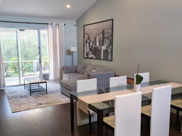 2-bedroom home for sale in Boca Raton - 20478 Via Marisa - MondialRealty