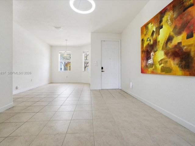 4-bedroom home for sale in Doral - 8730 NW 110th Ave - MondialRealty