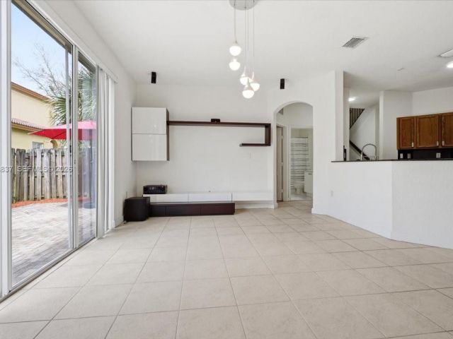 4-bedroom home for sale in Doral - 8730 NW 110th Ave - MondialRealty