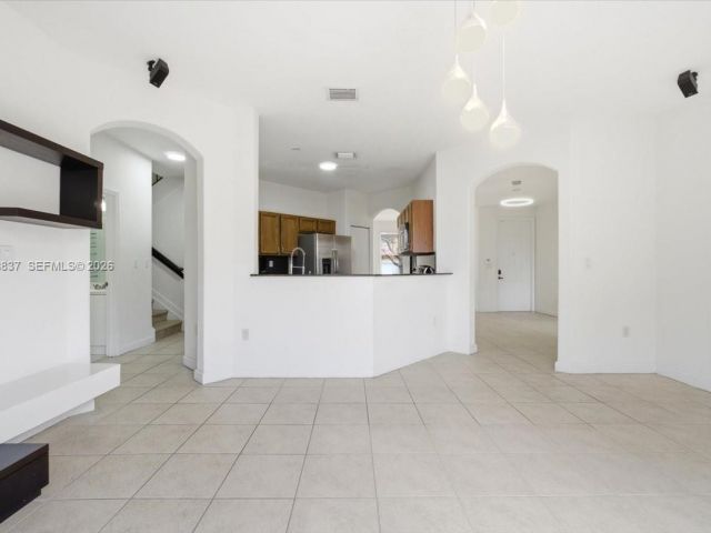 4-bedroom home for sale in Doral - 8730 NW 110th Ave - MondialRealty