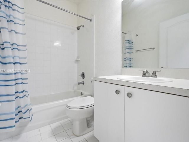 4-bedroom home for sale in Doral - 8730 NW 110th Ave - MondialRealty