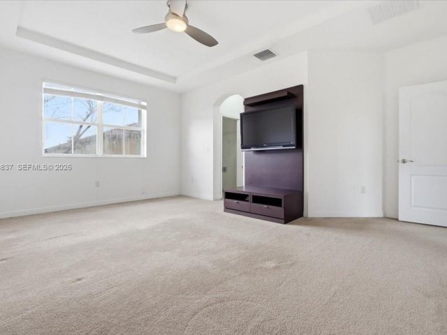 4-bedroom home for sale in Doral - 8730 NW 110th Ave - MondialRealty