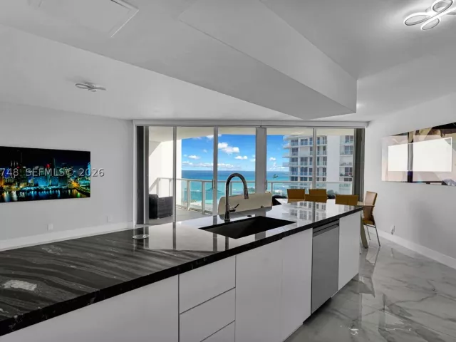 3-bedroom condo for sale in Sunny Isles Beach - 16485 Collins Ave 738 - MondialRealty