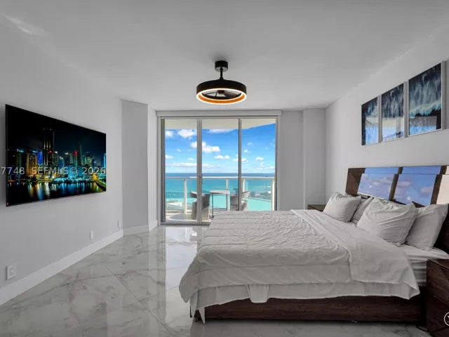 3-bedroom condo for sale in Sunny Isles Beach - 16485 Collins Ave 738 - MondialRealty