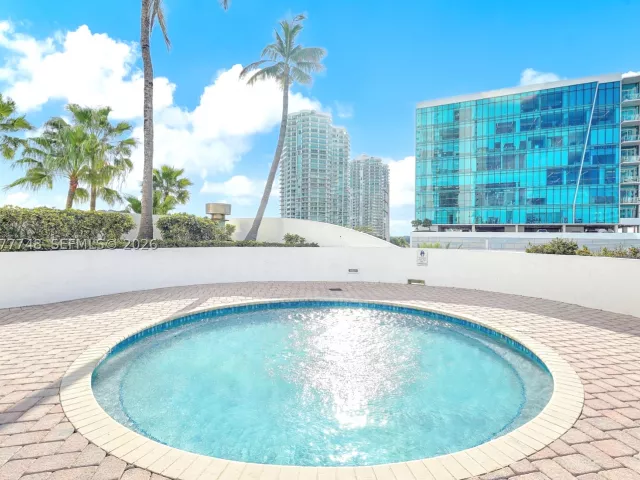 3-bedroom condo for sale in Sunny Isles Beach - 16485 Collins Ave 738 - MondialRealty