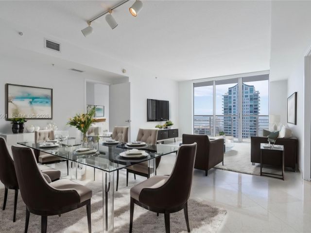 Apartment for sale  Unit #3721 - photo 7487174