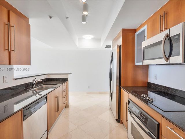 Apartment for sale  Unit #3721 - photo 7487177