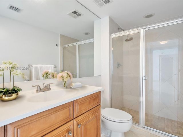 Apartment for sale  Unit #3721 - photo 7487189