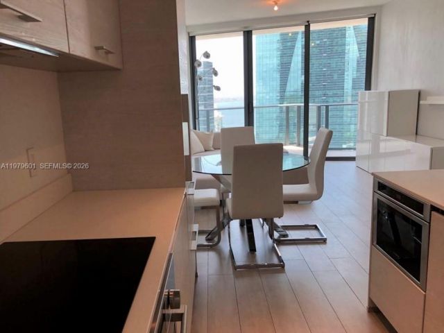 Apartment for sale  Unit #2704 - photo 7451787