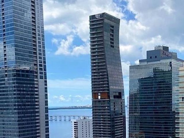 Apartment for sale  Unit #2704 - photo 7451799