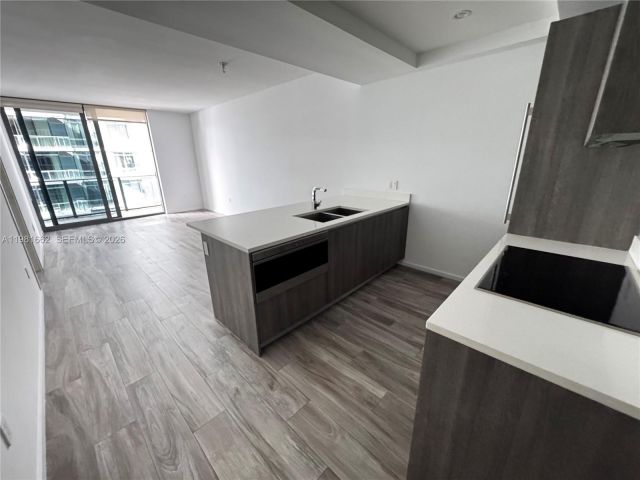 Apartment for rent  Unit #1906 - photo 7452562