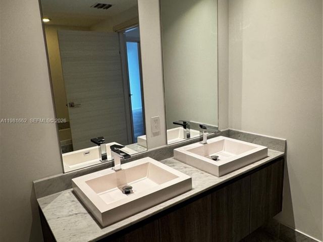 Apartment for rent  Unit #1906 - photo 7452567