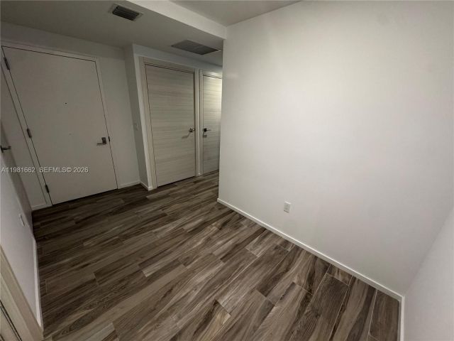 Apartment for rent  Unit #1906 - photo 7452572