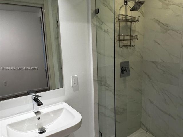 Apartment for rent  Unit #1906 - photo 7452573