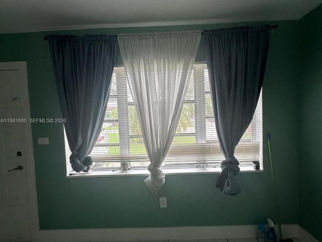 3-bedroom home for rent in Hollywood - 6443 Perry St 0 - MondialRealty